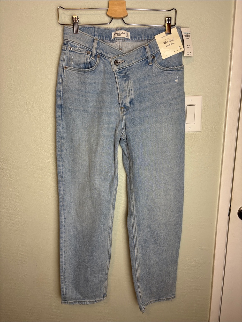 Abercrombie & Fitch Women's Straight Leg Jeans - Light Wash Blue